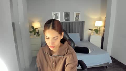 Snapshot of madie_collins7 chatting on 10.19.25 Madie online show from 10.19.25