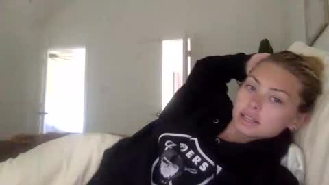 Snapshot of madirose69 chatting on 10.14.25 mari rose online show from 10.14.25