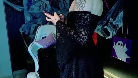 Snapshot of madison_jacksonn chatting on 10.29.25 madison_jacksonn online show from 10.29.25