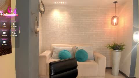 Maddi Collins online show from 03.05.25