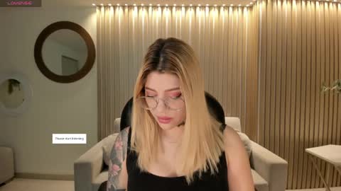 Snapshot of madisonkane chatting on 04.23.26 Madison Kane online show from 04.23.26