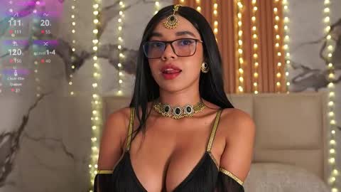 Snapshot of madisonsanford chatting on 12.03.25 thumbs up thx you so much MODEL INDEPENDENT online show from 12.03.25