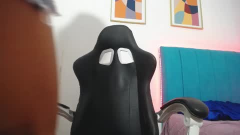 madisson_jones18 online show from 04.22.26