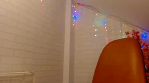 Snapshot of madlyn_dee chatting on 01.31.25 Leena online show from 01.31.25