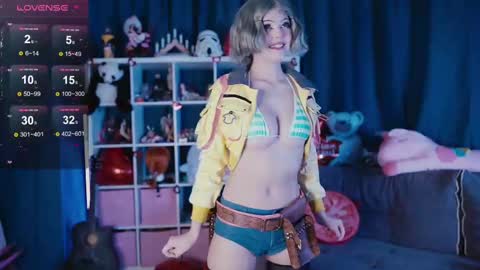 Snapshot of madnessalise chatting on 02.16.25 Alice online show from 02.16.25