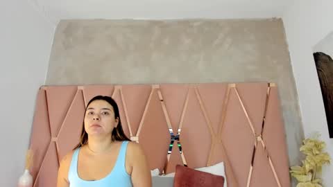 Snapshot of mady_james chatting on 10.05.25 Mady James online show from 10.05.25