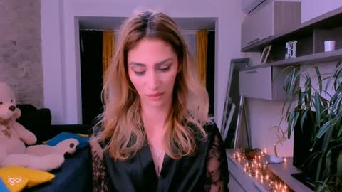 Madye Roberts online show from 02.04.25