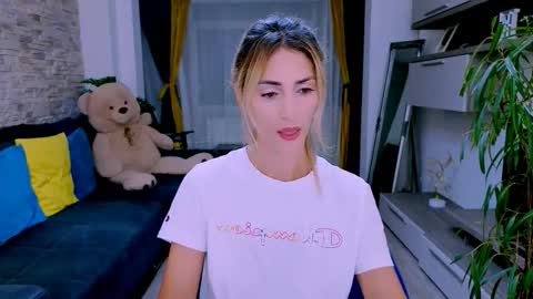 Madye Roberts online show from 09.12.25