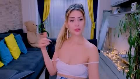 Madye Roberts online show from 01.10.26