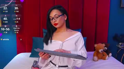 MadyLuxx online show from 03.08.25