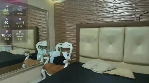 Snapshot of madyscarlett chatting on 11.24.25 madyscarlett online show from 11.24.25