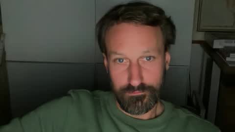 maenu_69 online show from 10.31.25