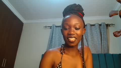 Maeve online show from 12.12.24