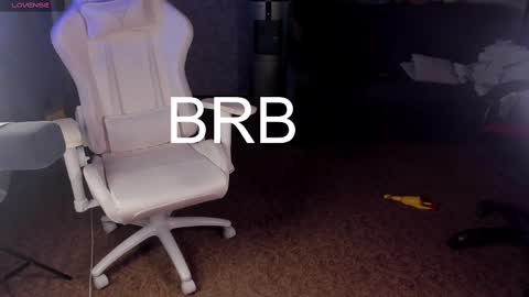 Maevee online show from 02.21.25