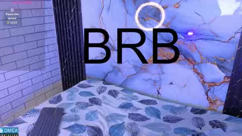 Snapshot of maevekuro chatting on 11.06.25 maevekuro online show from 11.06.25