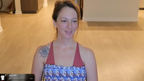 Snapshot of maevivant chatting on 03.21.26 Mae online show from 03.21.26