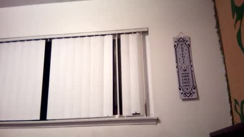 Snapshot of magdalena_805 chatting on 01.29.25 magdalena_805 online show from 01.29.25