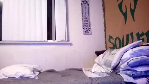 Snapshot of magdalena_805 chatting on 02.24.25 magdalena_805 online show from 02.24.25