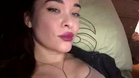 magggg658318 online show from 10.21.25