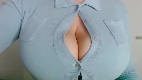 Maggie   online show from 01.24.25