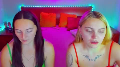 Lili and Bella online show from 12.13.24