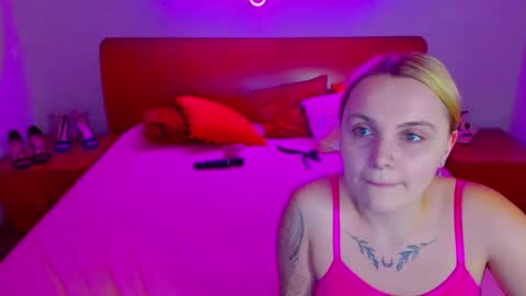 Lili and Bella online show from 12.23.24