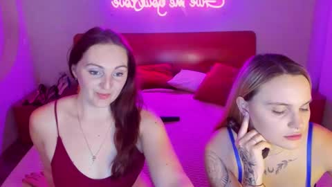 Lili and Bella online show from 03.09.25