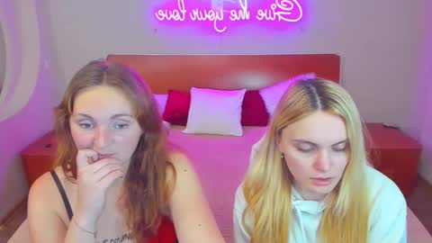 Lili and Bella online show from 12.15.25