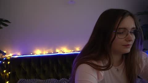 Snapshot of magicpeachhs chatting on 12.16.24 Emily online show from 12.16.24