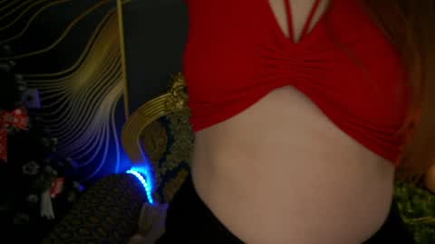 Snapshot of magicpeachhs chatting on 01.08.25 Emily online show from 01.08.25