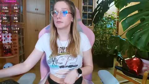 Nicole online show from 02.16.25