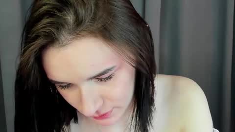 Snapshot of magnetic_maya chatting on 01.10.26 Ronnie online show from 01.10.26