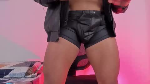 Snapshot of magnusclark chatting on 02.28.26 Magnusclark online show from 02.28.26