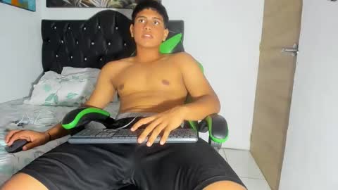 M A G N U S T online show from 04.14.26