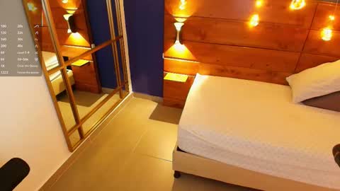 Snapshot of mahia_queen chatting on 11.13.25 Dani online show from 11.13.25