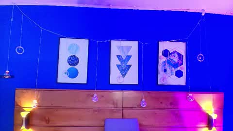 Snapshot of mahia_queen chatting on 11.22.25 Dani online show from 11.22.25