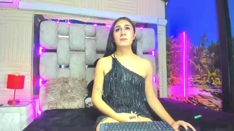 Snapshot of mahiara_hot chatting on 05.27.26 mahiara hot online show from 05.27.26