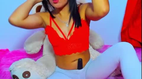 Snapshot of maia_bronce chatting on 07.19.26 Maia Bronce online show from 07.19.26
