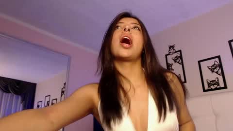 Snapshot of maia_reficco chatting on 05.29.26 Maia Reficco online show from 05.29.26