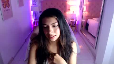 Snapshot of maia_reficco chatting on 06.27.26 Maia Reficco online show from 06.27.26