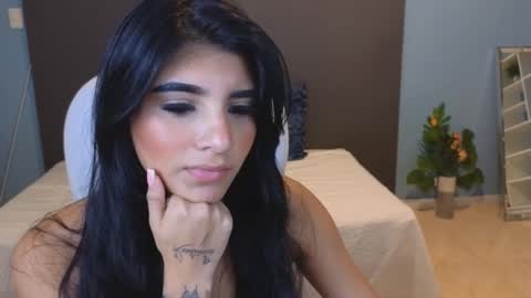 Snapshot of maiaa_ruiz chatting on 01.11.25 Maiaa Ruiz online show from 01.11.25