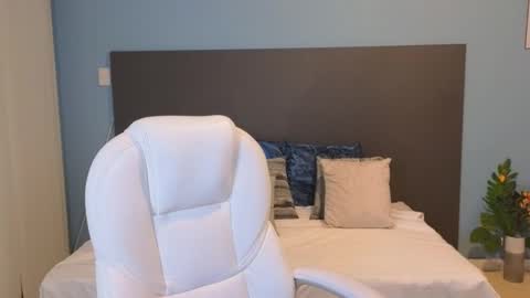 Snapshot of maiaa_ruiz chatting on 01.13.25 Maiaa Ruiz online show from 01.13.25