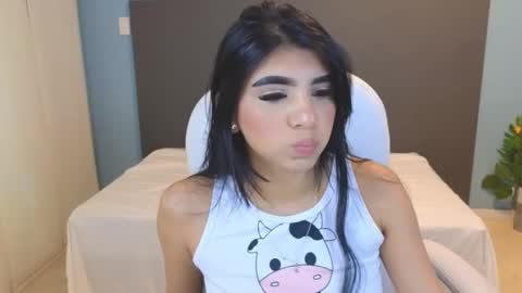 Snapshot of maiaa_ruiz chatting on 01.17.25 Maiaa Ruiz online show from 01.17.25