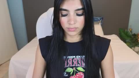 Snapshot of maiaa_ruiz chatting on 01.29.25 Maiaa Ruiz online show from 01.29.25