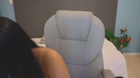 Snapshot of maiaa_ruiz chatting on 11.06.25 Maiaa Ruiz online show from 11.06.25