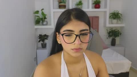 Snapshot of maiaa_ruiz chatting on 05.23.26 Maiaa Ruiz online show from 05.23.26