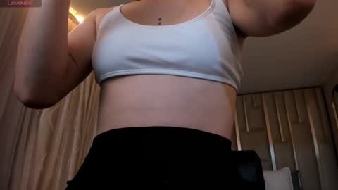  Maia  online show from 11.25.25