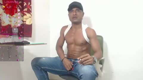 Snapshot of maik_alen chatting on 05.24.26 . Maik Alen . online show from 05.24.26