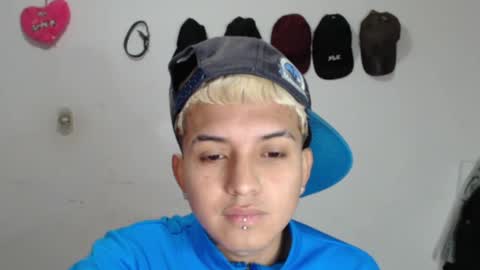 Snapshot of maikjameshot chatting on 11.24.25 maikjameshot online show from 11.24.25