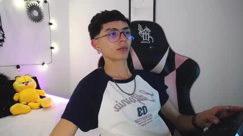 Maiky Cooper online show from 02.19.25